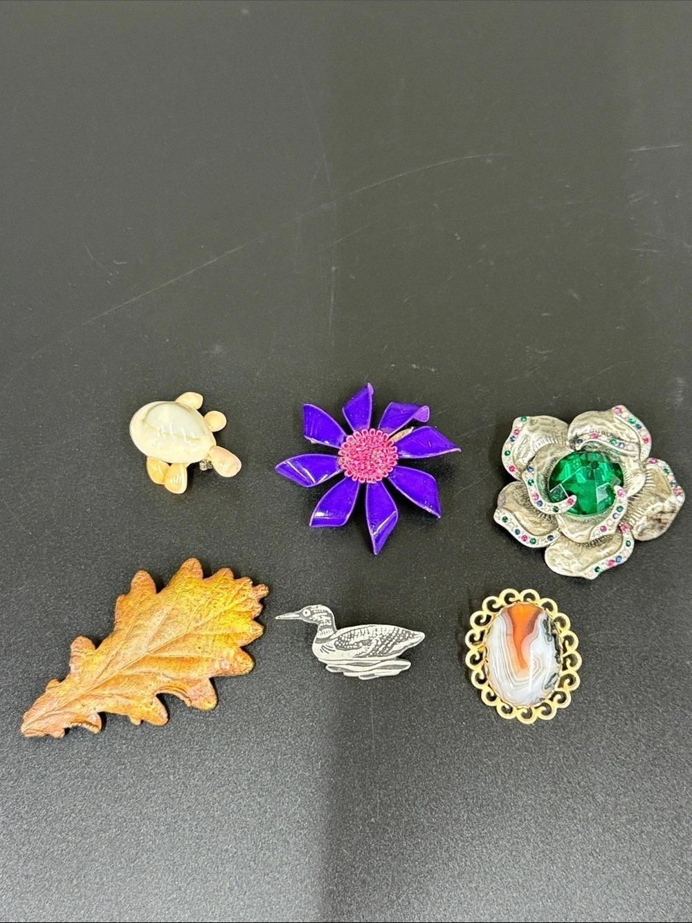 Vintage-Style Brooch Pin Set Multicolor Like New